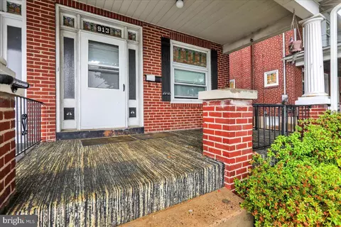 Exterior - 913 Gregg Ave, Reading, PA 19607 photo 3 of 5