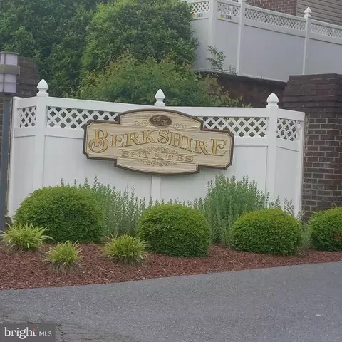 2900 State Hill Rd #I-11, Wyomissing, PA 19610