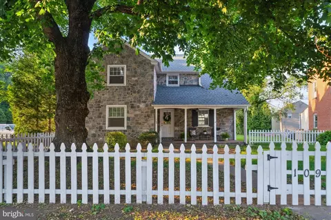 109 W Philadelphia Ave, Boyertown, PA 19512