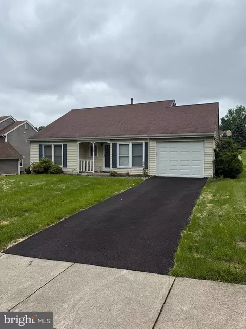 2008 Quail Hollow Dr, Reading, PA 19606