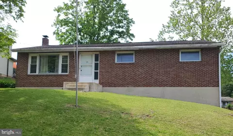 820 Philadelphia Ave, Reading, PA 19607 photo 1