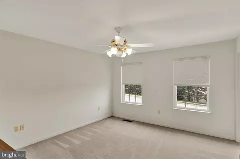 203 Barrington Dr, Reading, PA 19607 photo 32