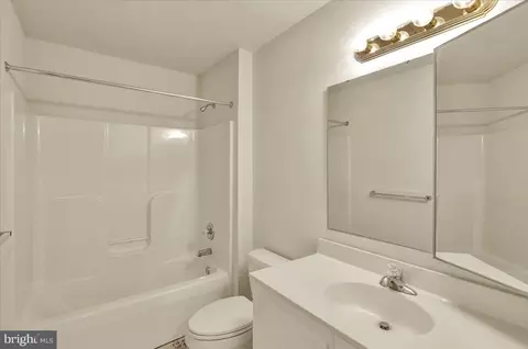 203 Barrington Dr, Reading, PA 19607 photo 34