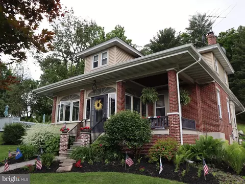 731 W Main St, Leesport, PA 19533