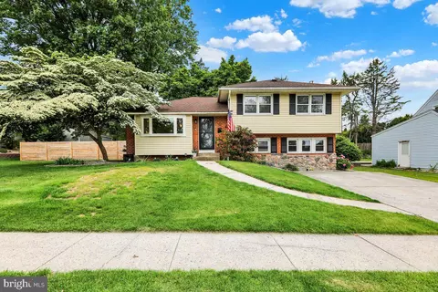 102 Radcliffe Ave, Reading, PA 19609