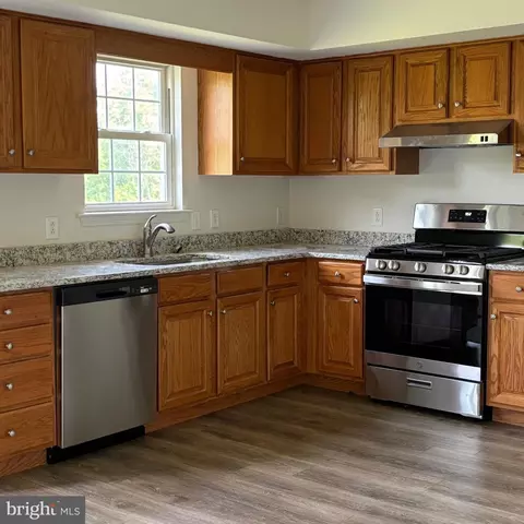 Kitchen - 348 Sioux Ct, Sinking Spring, PA 19608 photo 2 of 2