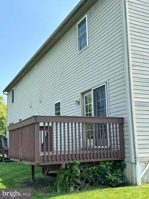 Exterior - 348 Sioux Ct, Sinking Spring, PA 19608 photo 4 of 5