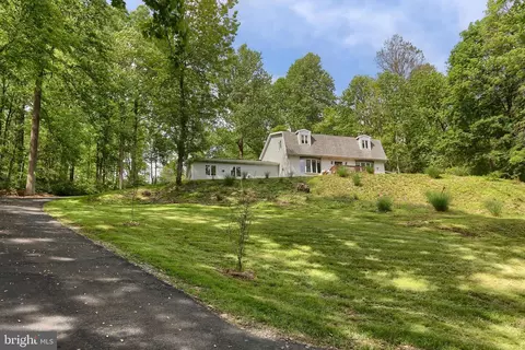 46 Gelsinger Rd, Reading, PA 19608