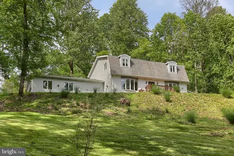 46 Gelsinger Rd, Reading, PA 19608 photo 2