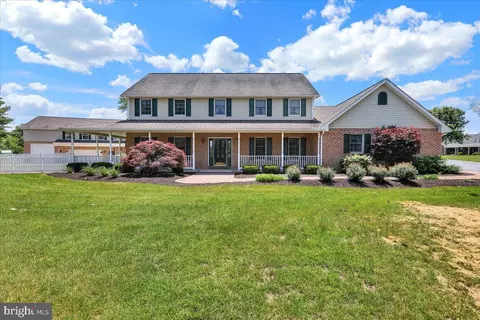 7 Zerbe Dr, Bernville, PA 19506