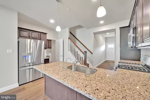 Entry Way - 10 Hubbardton Ct, Sinking Spring, PA 19608 photo 1 of 4
