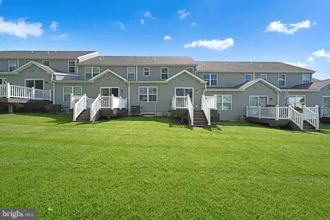 Exterior - 10 Hubbardton Ct, Sinking Spring, PA 19608 photo 5 of 5