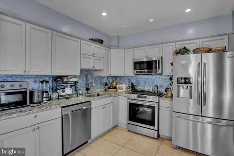 526 Windsor St, Reading, PA 19601 photo 8