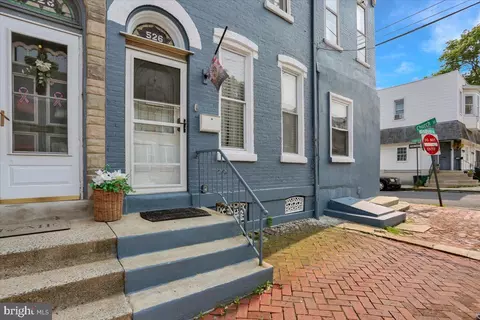 526 Windsor St, Reading, PA 19601 photo 3