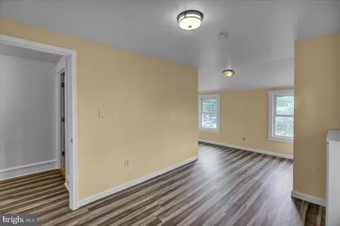Entry Way - 937 Fern Ave, Reading, PA 19607 photo 9 of 10