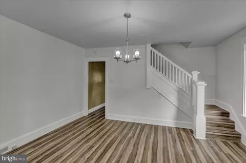 Entry Way - 937 Fern Ave, Reading, PA 19607 photo 3 of 10