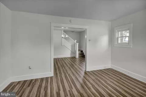 Entry Way - 937 Fern Ave, Reading, PA 19607 photo 1 of 10