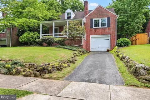 702 State St, Reading, PA 19607 photo 2