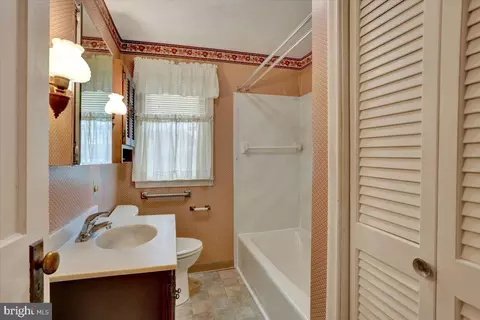 702 State St, Reading, PA 19607 photo 17