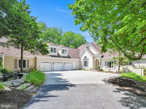 1035 Hill Rd, Wernersville, PA 19565