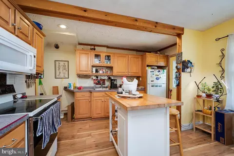 827 Delta Ave, Reading, PA 19605 photo 14