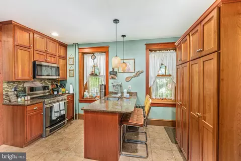 Kitchen - 17 Water St, Oley, PA 19547 photo 4 of 5