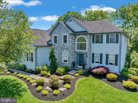 17 N Carolina Ave, Reading, PA 19608