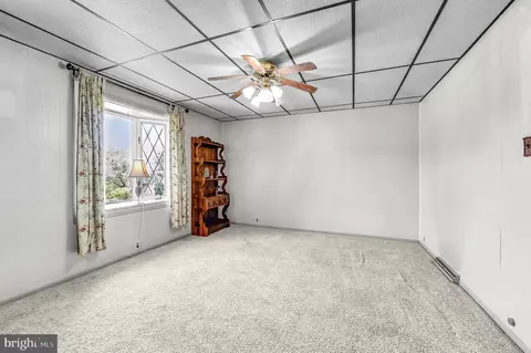 2942 Oley Turnpike Rd, Reading, PA 19606 photo 4