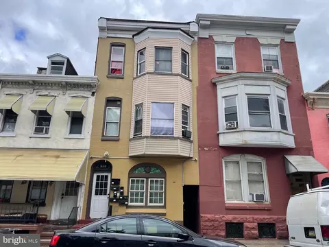 939 Franklin St, Reading, PA 19602