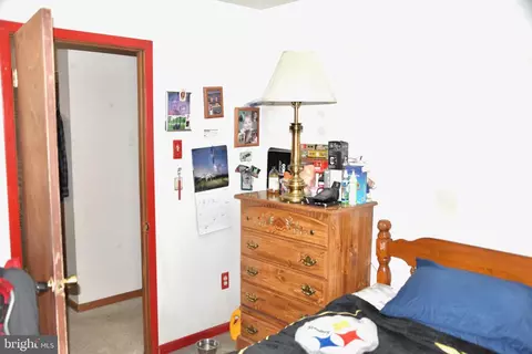Bedroom - 807 Rabbit Ln, Reading, PA 19606 photo 6 of 6