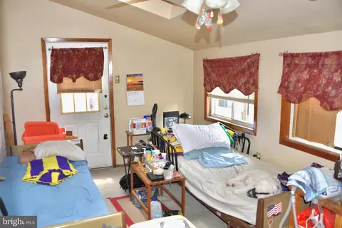 Bedroom - 807 Rabbit Ln, Reading, PA 19606 photo 2 of 6