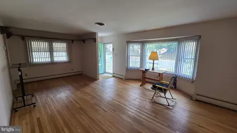 419 Holland, Reading, PA 19607 photo 4
