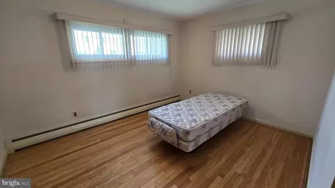419 Holland, Reading, PA 19607 photo 13