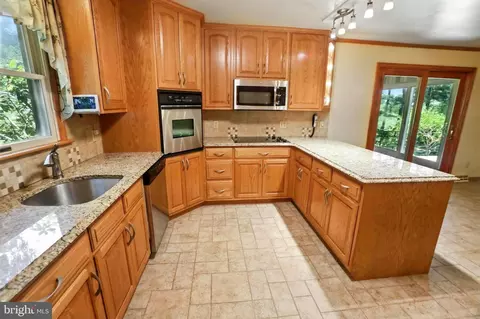 Kitchen - 2464 Old Route 100, Barto, PA 19504 photo 4 of 5
