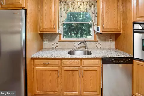 Kitchen - 2464 Old Route 100, Barto, PA 19504 photo 2 of 5