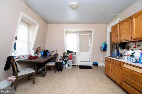 Entry Way - 146 Oley St, Reading, PA 19601 photo 5 of 6