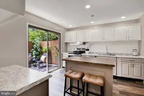 Kitchen - 33 Pinehurst Ct, Reading, PA 19607 photo 2 of 3