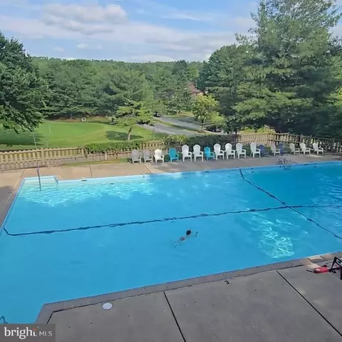 Exterior - 33 Pinehurst Ct, Reading, PA 19607 photo 2 of 4