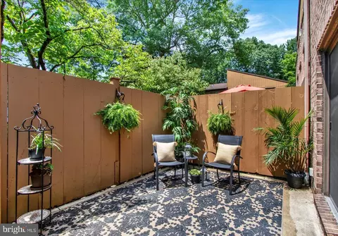 Exterior - 33 Pinehurst Ct, Reading, PA 19607 photo 1 of 4