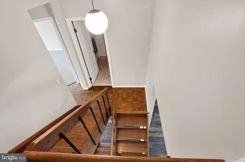 Entry Way - 33 Pinehurst Ct, Reading, PA 19607 photo 5 of 6