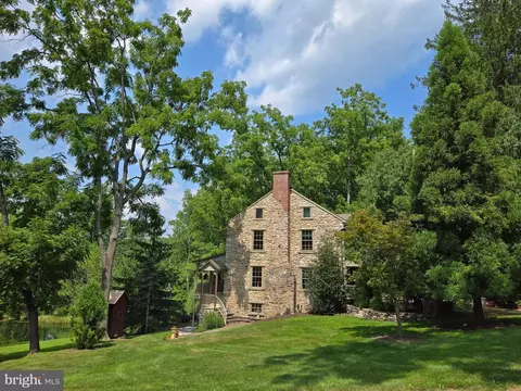 139 Mine Rd, Oley, PA 19547