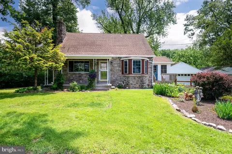 1914 Frush Valley Rd, Temple, PA 19560
