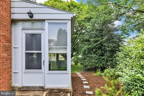 1517 Kenhorst Blvd, Reading, PA 19607 photo 4