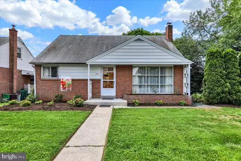 1517 Kenhorst Blvd, Reading, PA 19607 photo 2