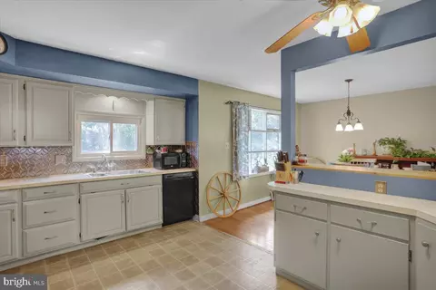 150 Elizabeth Dr, Reading, PA 19608 photo 17