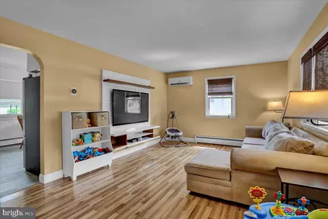 1326 Columbia Ave, Reading, PA 19607 photo 6