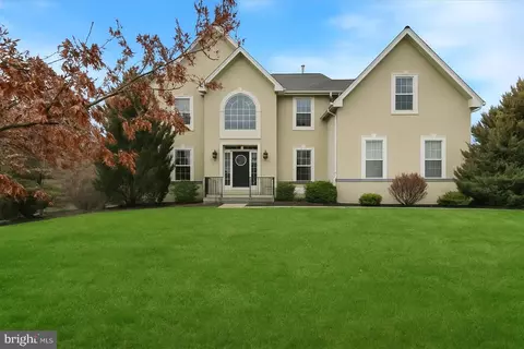 209 N Shadybrooke Dr N, Douglassville, PA 19518