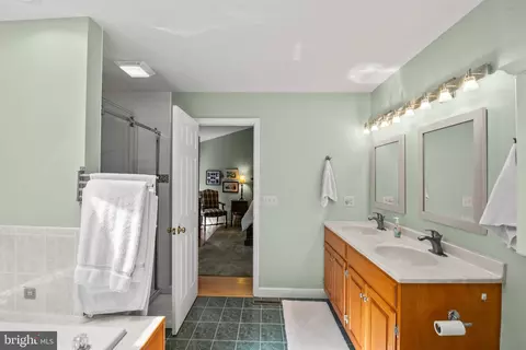 1408 Hillpoint, Reading, PA 19608 photo 28