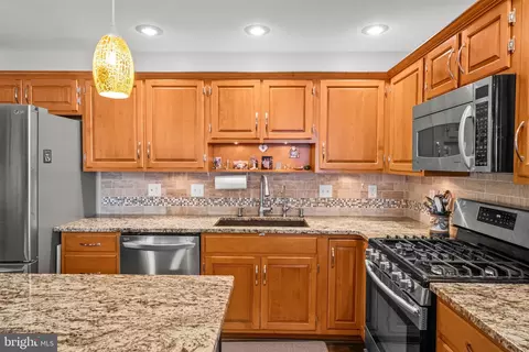 1408 Hillpoint, Reading, PA 19608 photo 6