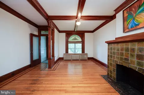 437 Windsor St, Reading, PA 19601